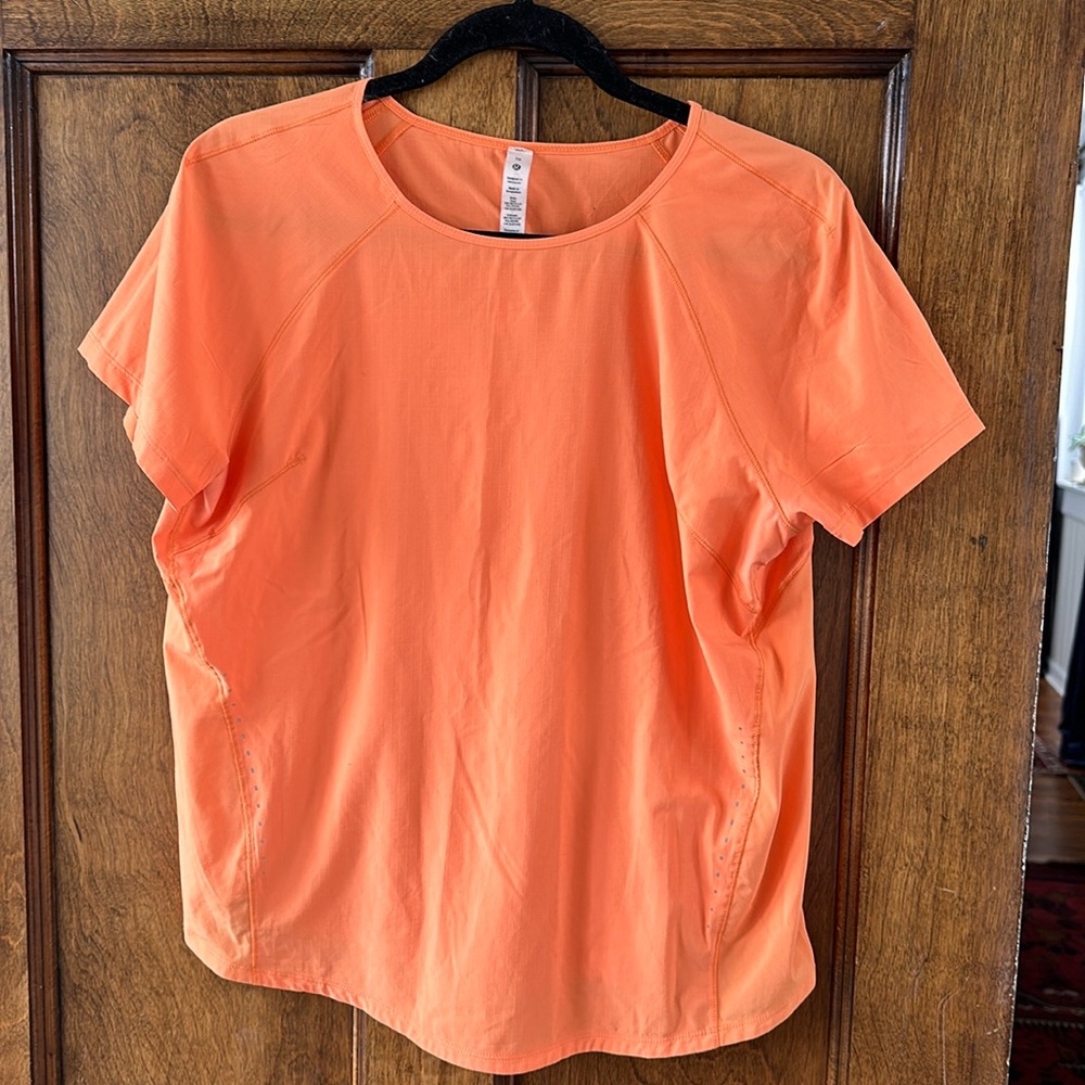 Lululemon top - women’s size 10